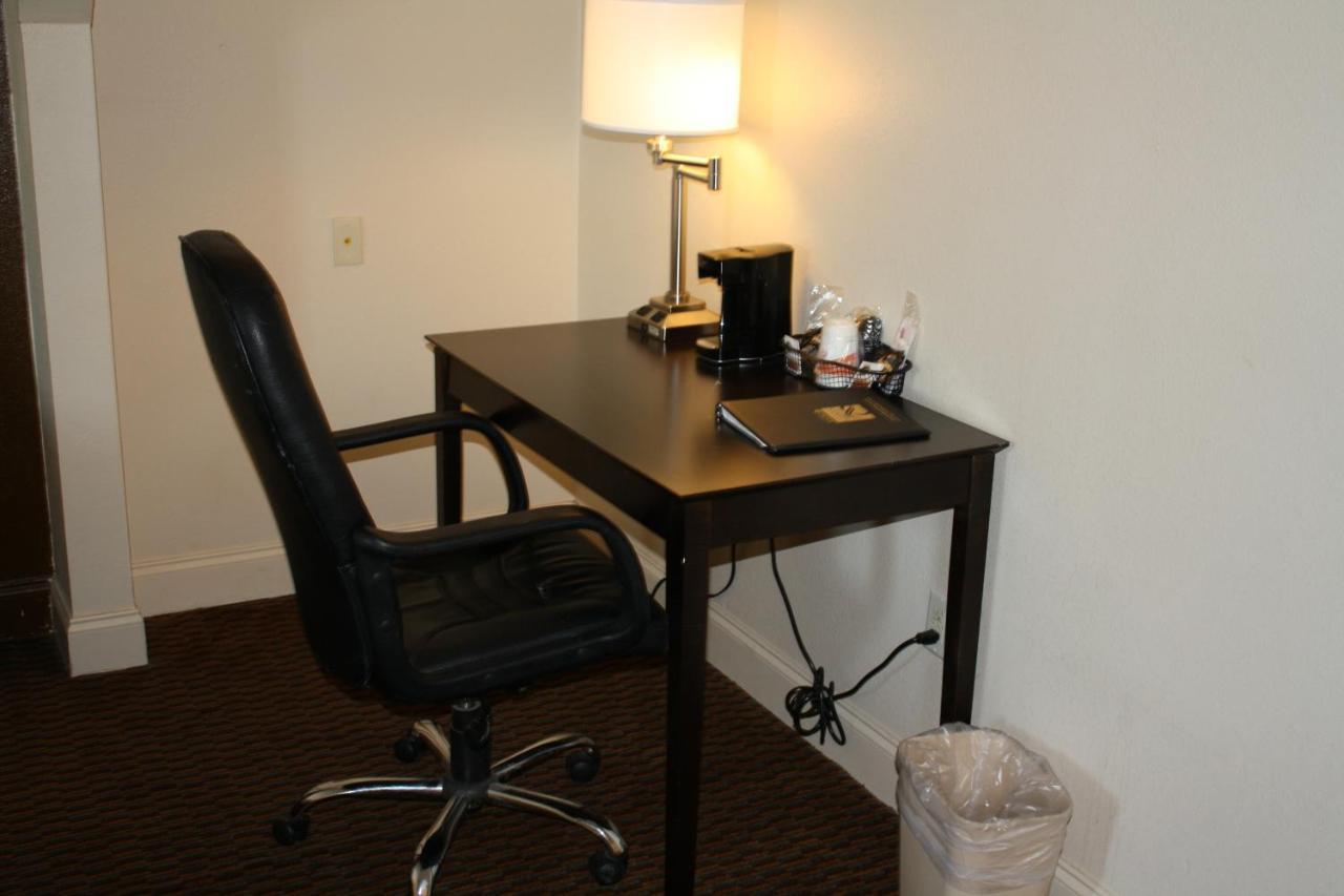 Quality Inn & Suites Wichita Falls I-44 Εξωτερικό φωτογραφία