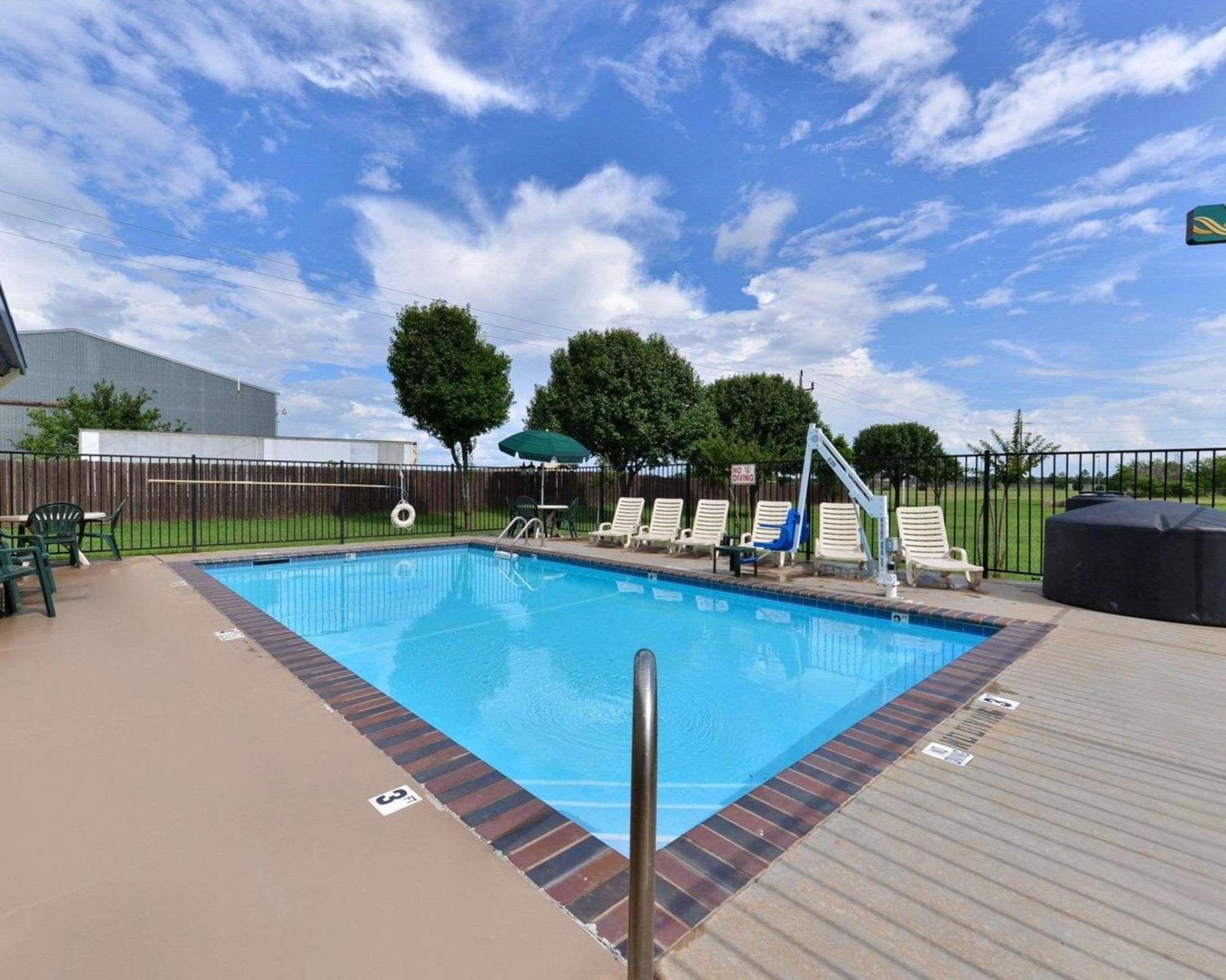Quality Inn & Suites Wichita Falls I-44 Εξωτερικό φωτογραφία