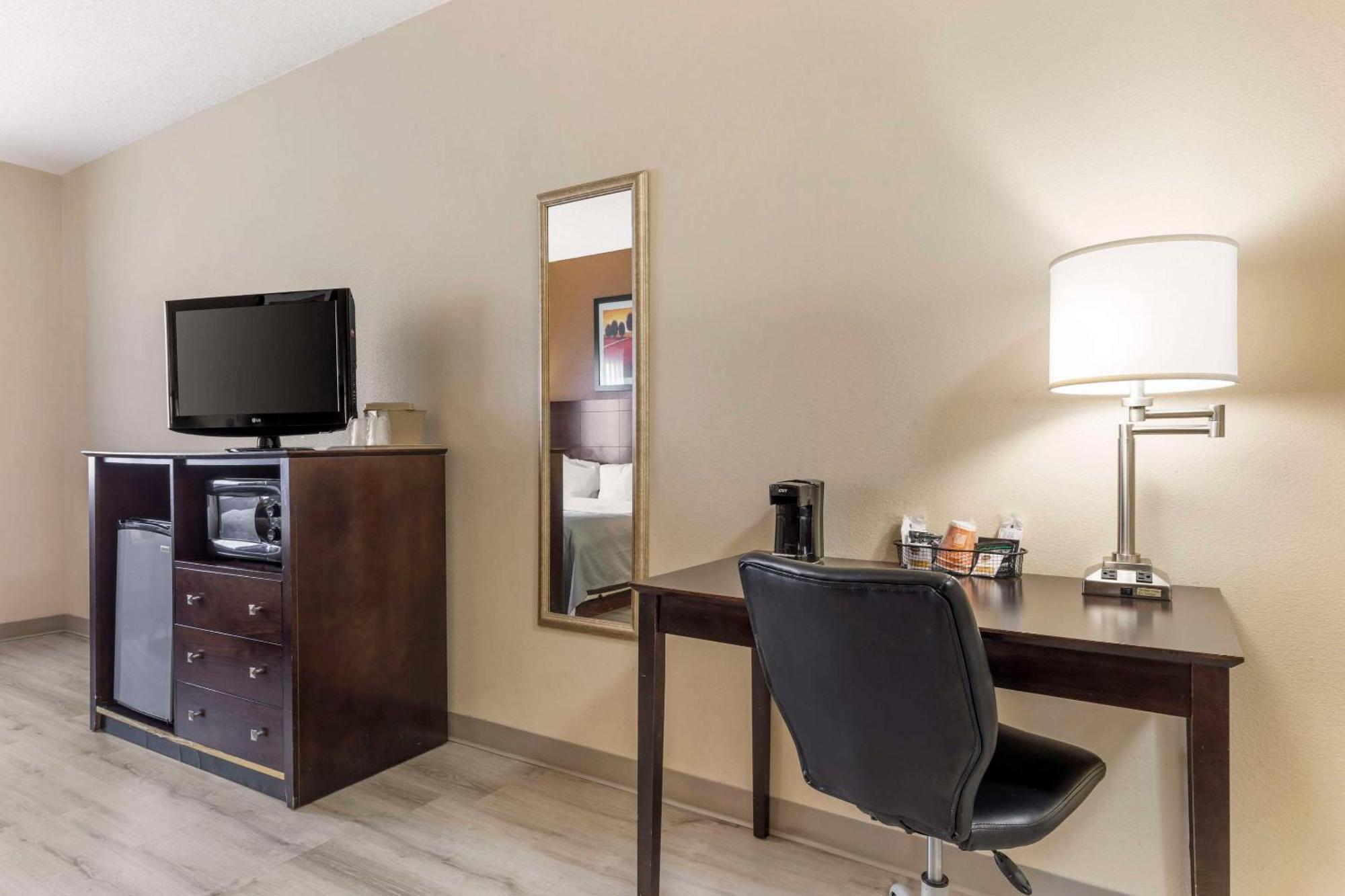Quality Inn & Suites Wichita Falls I-44 Εξωτερικό φωτογραφία